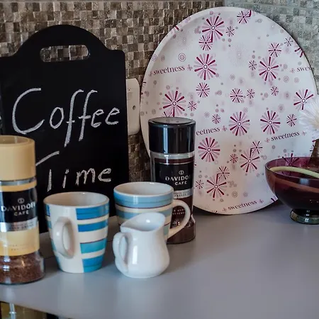 Seaview Luxury Penthouse With Shared Swimming Pool *