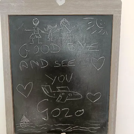 Seaview Luxury Penthouse With Shared Swimming Pool 아파트 Għajnsielem