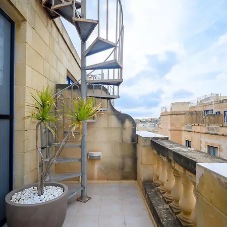 Il-kannizzata Luxurious Gozo Penthouse With Sea View & Pool