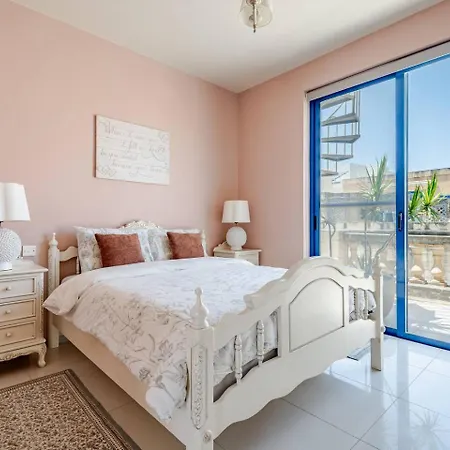 Il-kannizzata Luxurious Gozo Penthouse With Sea View & Pool