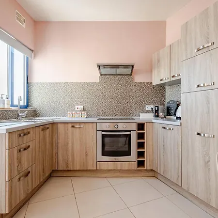 Il-kannizzata Luxurious Gozo Penthouse With Sea View & Pool *