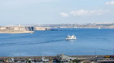 Seaview Luxury Penthouse With Shared Swimming Pool Lägenhet Għajnsielem