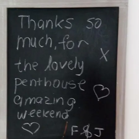 Seaview Luxury Penthouse With Shared Swimming Pool Għajnsielem