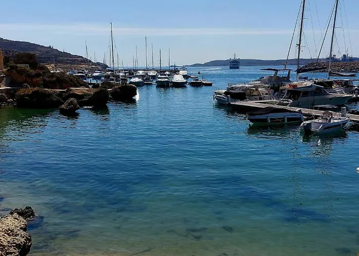 Il-kannizzata Luxurious Gozo Penthouse With Sea View & Pool Għajnsielem