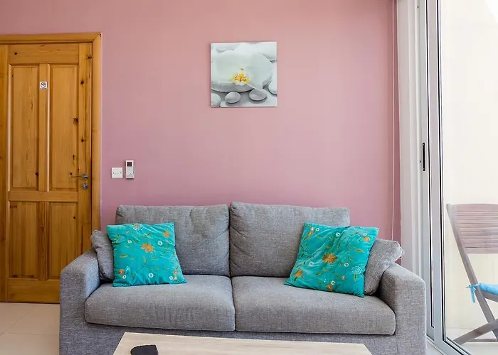 Il-kannizzata Luxurious Gozo Penthouse With Sea View & Pool Għajnsielem