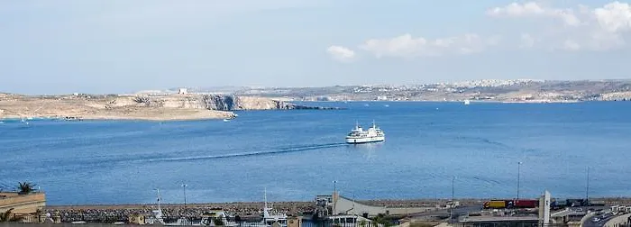 Il-kannizzata Luxurious Gozo Penthouse With Sea View & Pool Lejlighed Għajnsielem